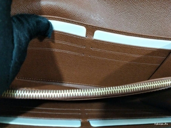 WALLET SARAH VUITTON LOUIS 0417